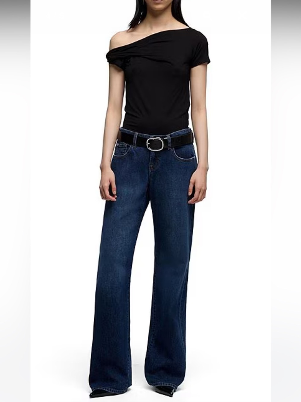 NWT🌷7 For All Mankind Low Rise Straight Leg Medium Wash Denim Jeans